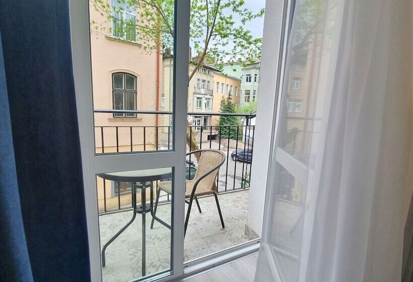 هتل Antares Apart