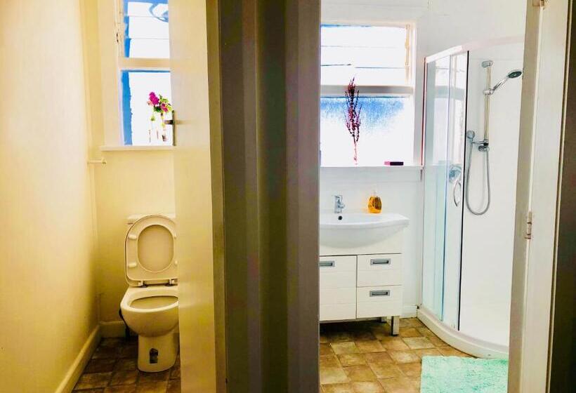 هتل Harbourview Stadium