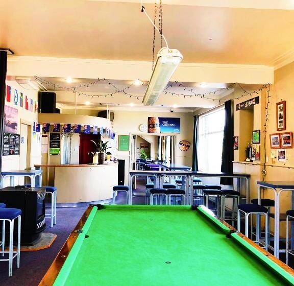 هتل Harbourview Stadium