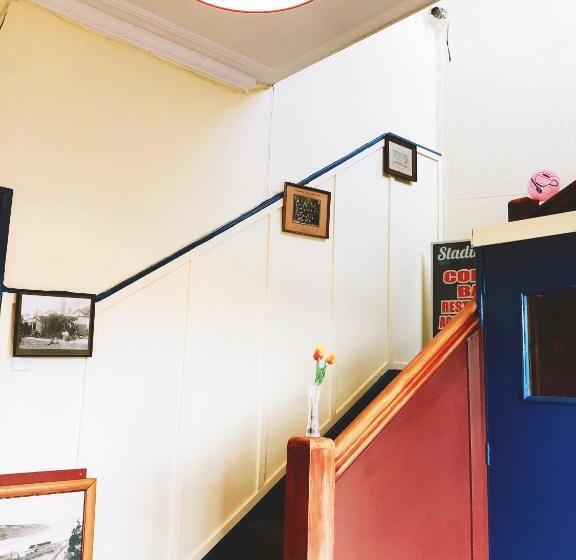 هتل Harbourview Stadium