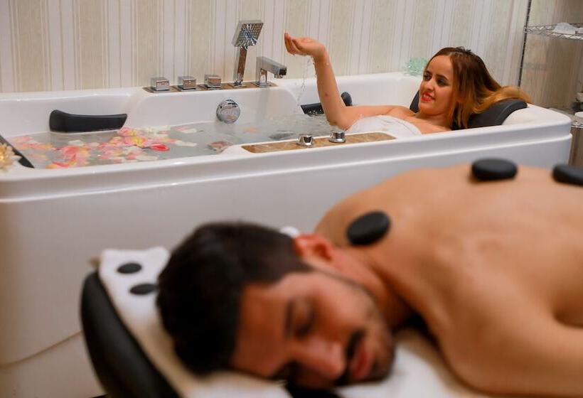 هتل Loumage Suites And Spa