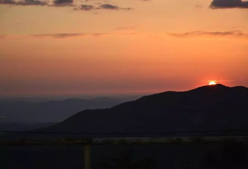 Hotel Sofra E Shpatit