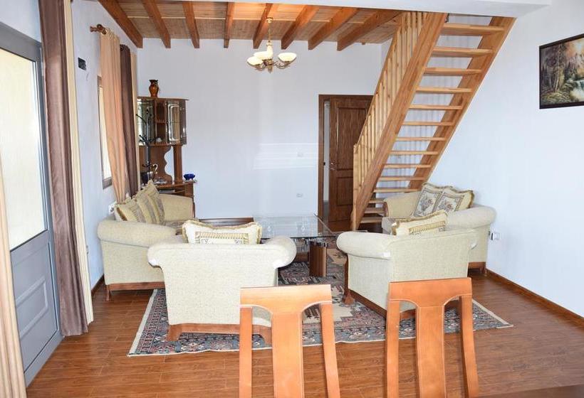 هتل Sofra E Shpatit