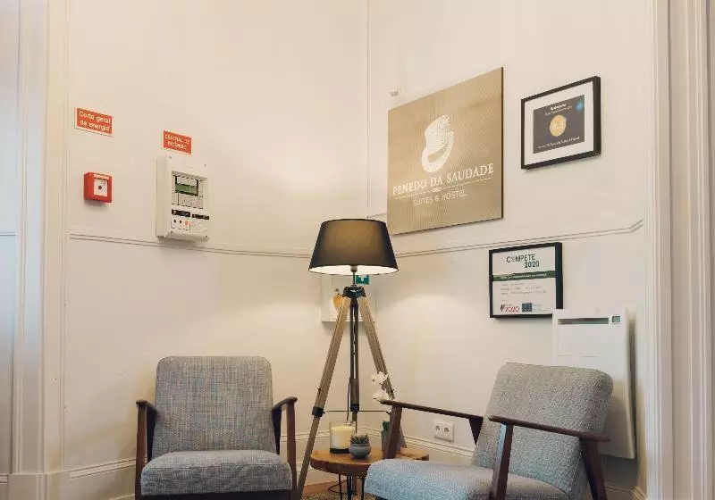 Penedo Da Saudade Suites & Hostel