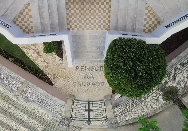 Penedo Da Saudade Suites & Hostel