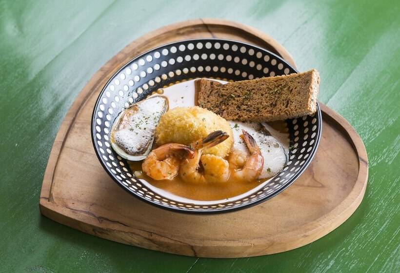 리조트 Pinkcoco Gili Air   Constant Surprises & For Cool Adults Only