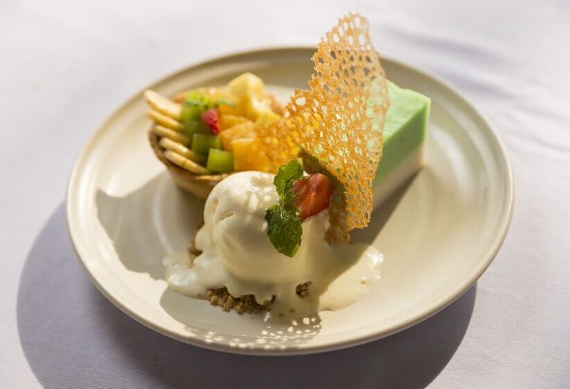 리조트 Pinkcoco Gili Air   Constant Surprises & For Cool Adults Only