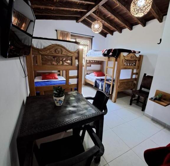 הוסטל Guatapé Country House