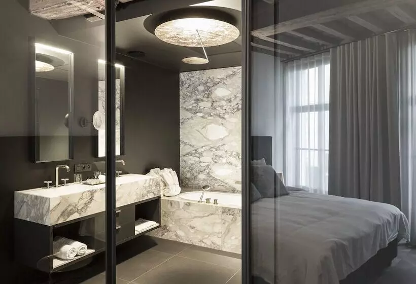 هتل Gulde Schoen Luxury Studioapartments