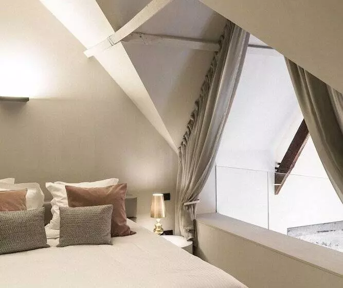 هتل Gulde Schoen Luxury Studioapartments