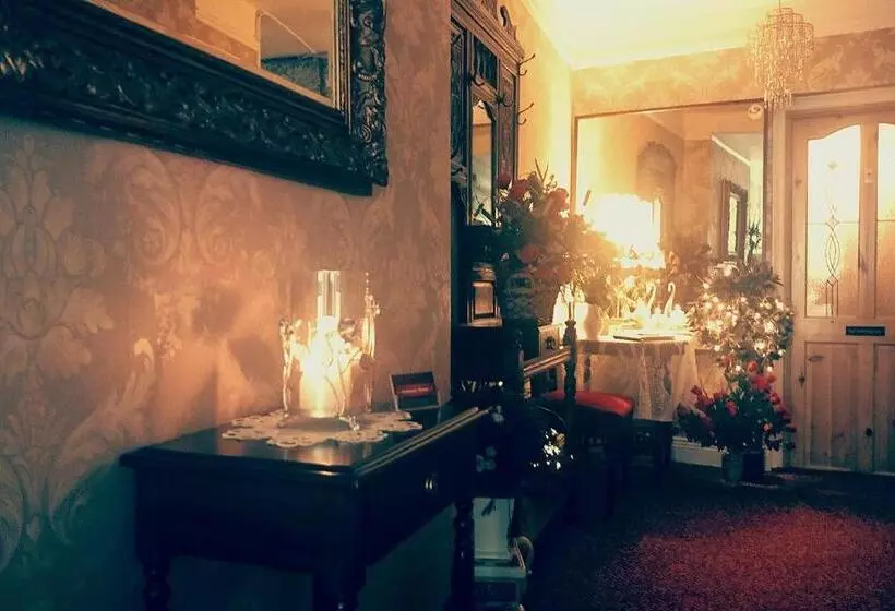 ベッドアンドブレックファースト Inishross House