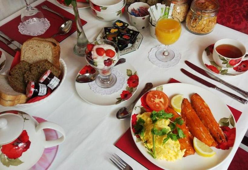 Bed and Breakfast Inishross House