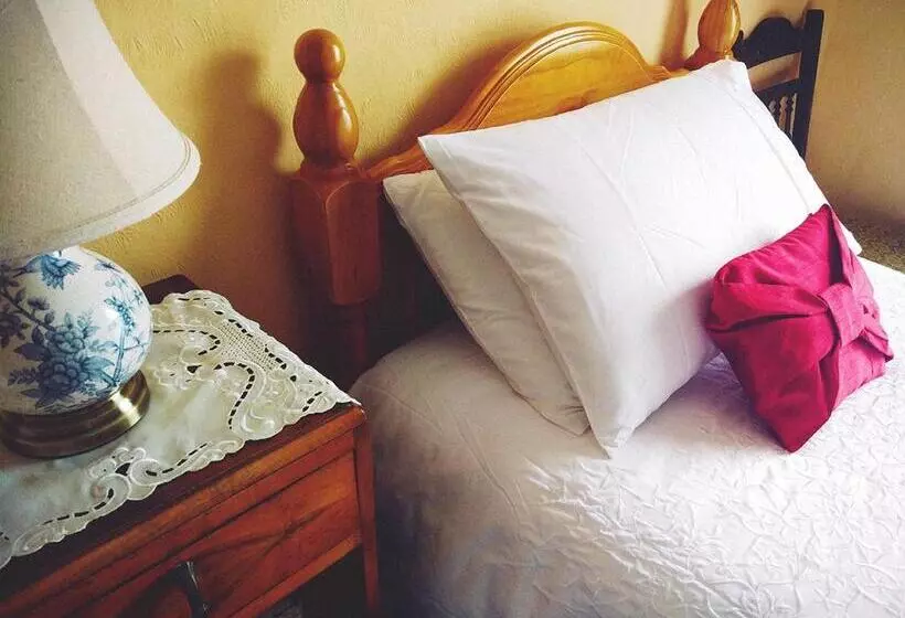 ベッドアンドブレックファースト Inishross House