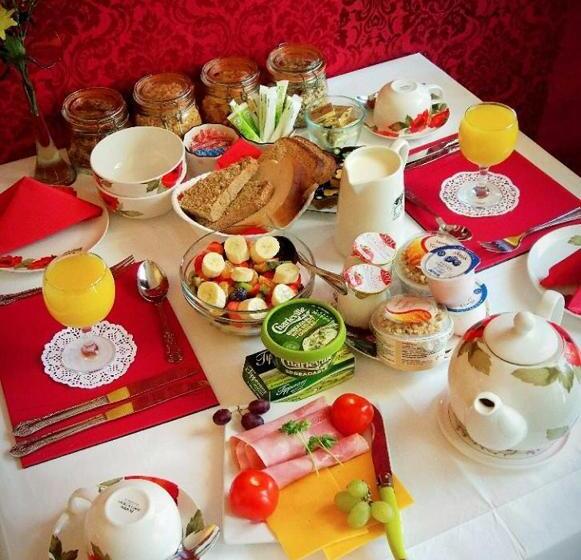 Bed and Breakfast Inishross House