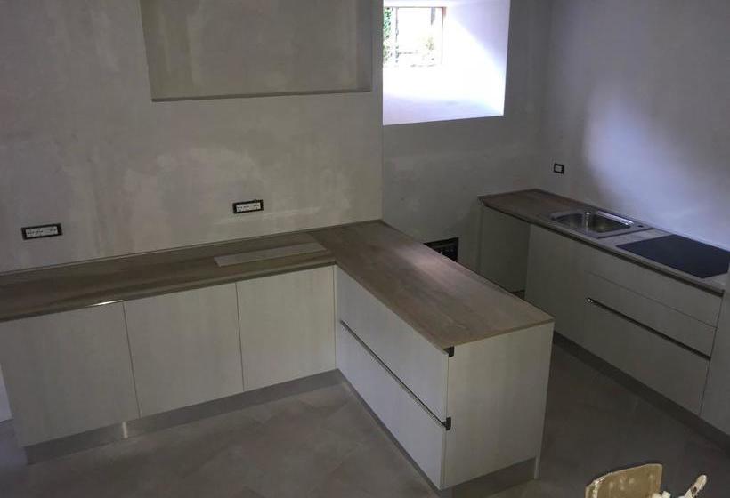 住宿加早餐  La Casa Al Centro Affittacamere