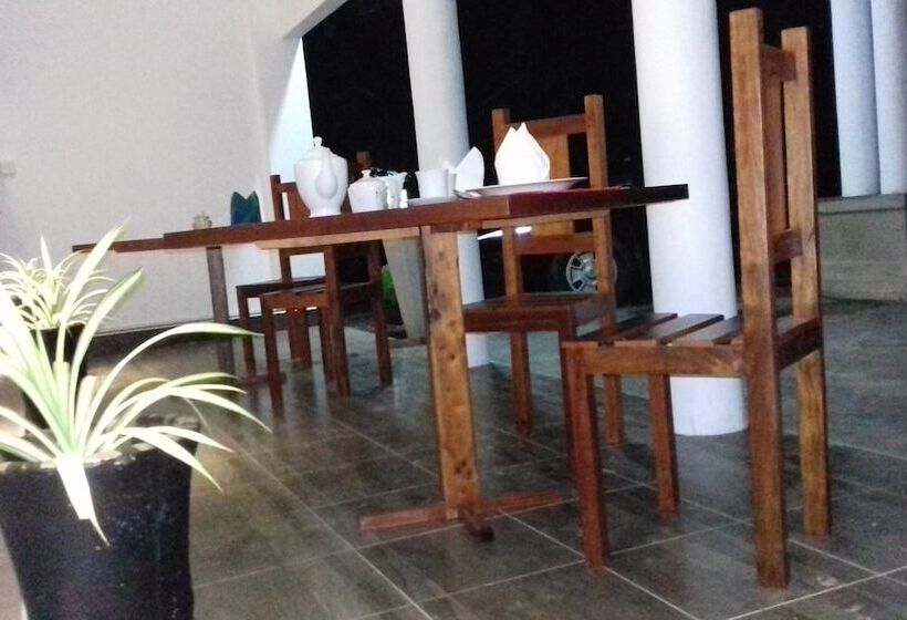 Hotel Asharo Sigiriya Villa