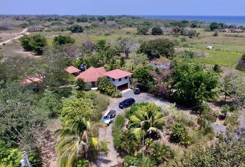 ホテル Cabañas La Casa De Pucha
