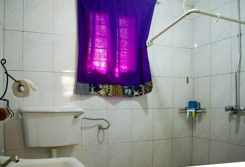 هتل New Court View