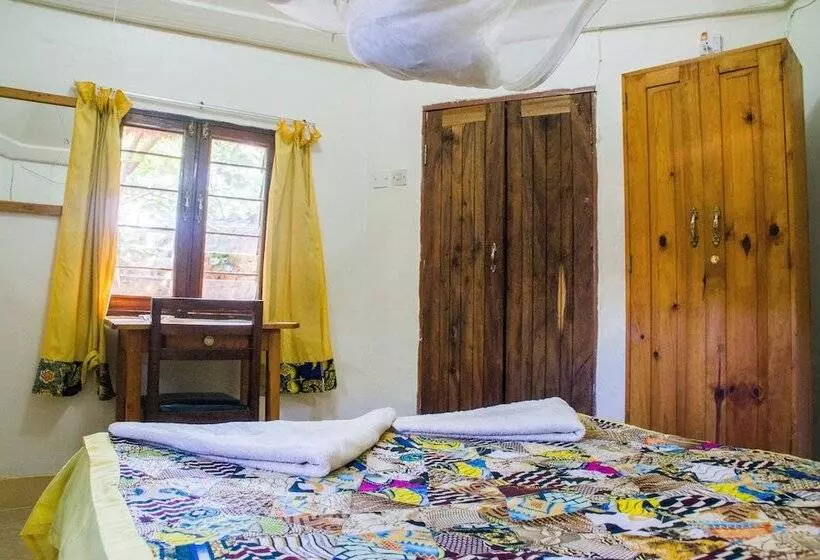 هتل New Court View