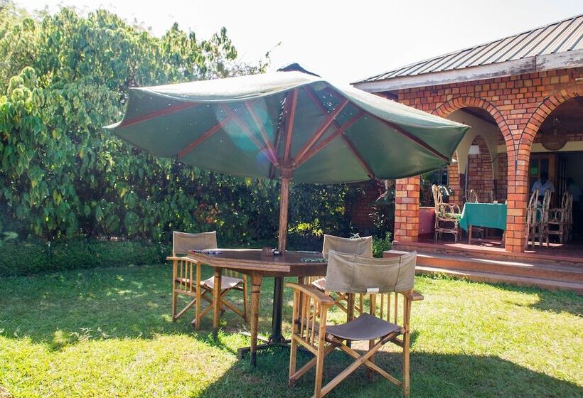 هتل New Court View