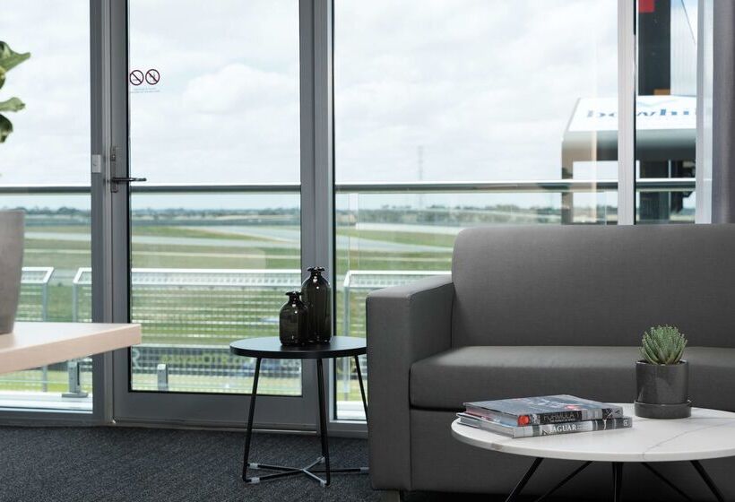 ホテル Rydges Pit Lane