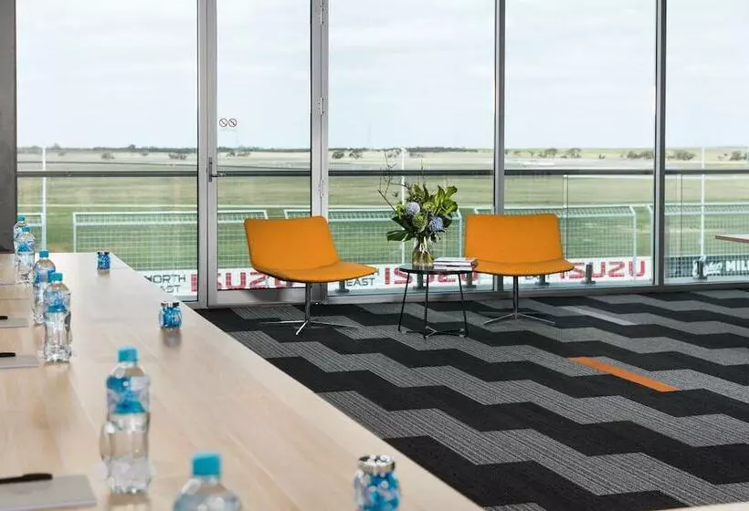 ホテル Rydges Pit Lane