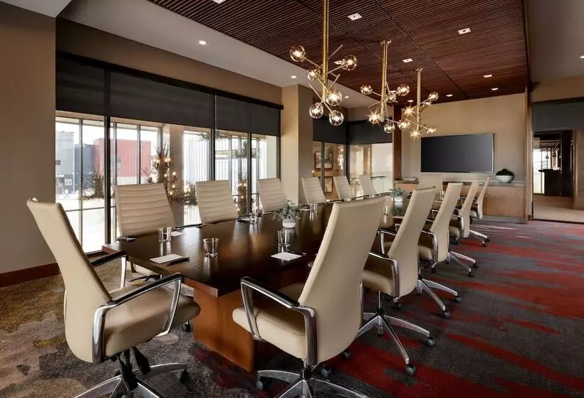 The Josie Hotel, Autograph Collection