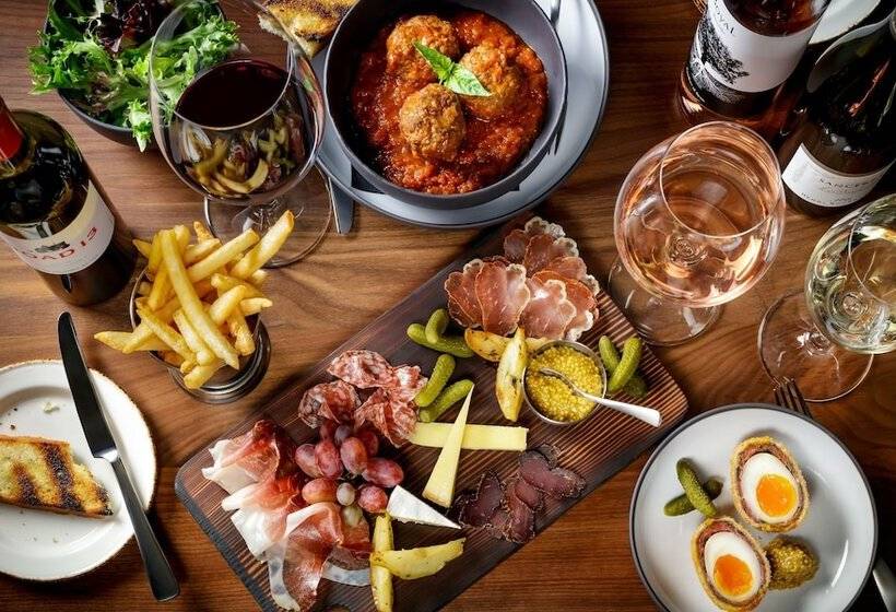 The Josie Hotel, Autograph Collection