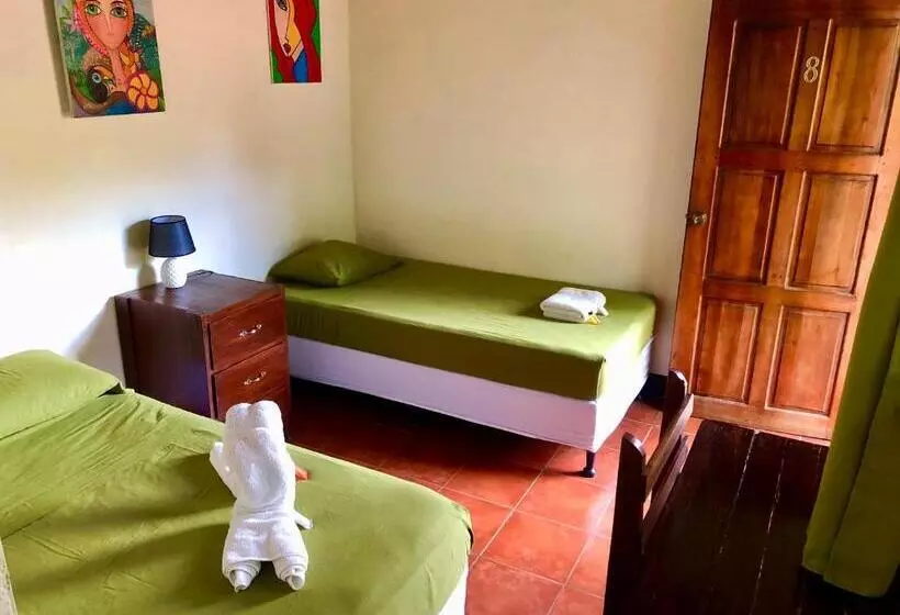 هاستل Casa Lula León Hostal