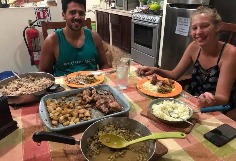 هاستل Casa Lula León Hostal