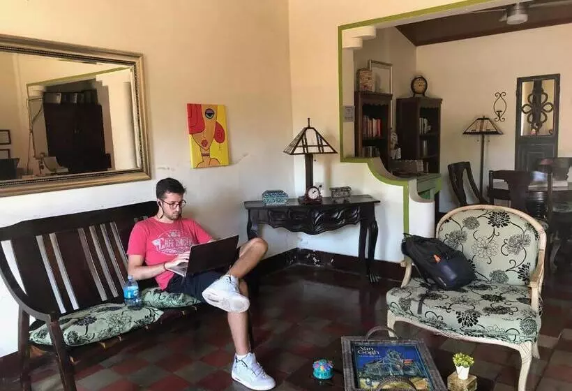 هاستل Casa Lula León Hostal