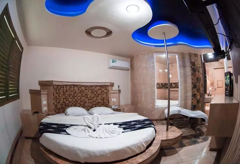 Auto Hotel Cielo Good Luck