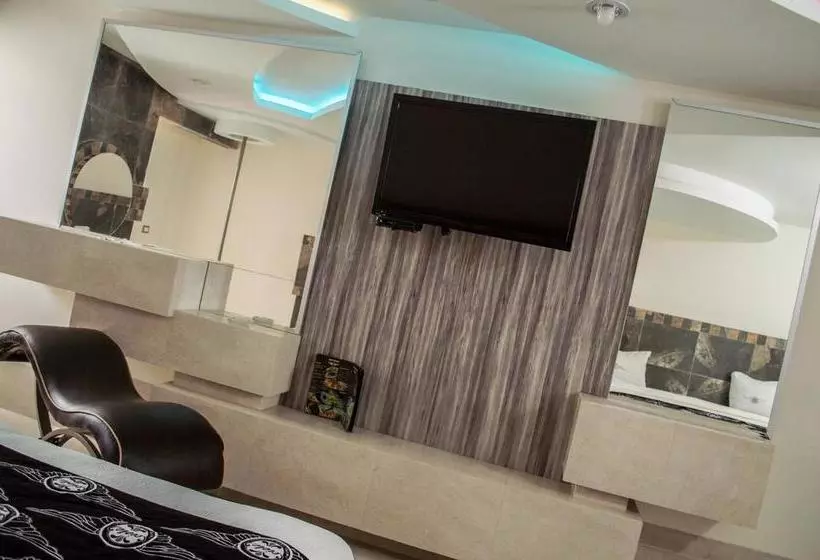 Auto Hotel Cielo Good Luck