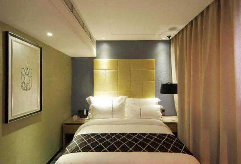 Otel Boston International