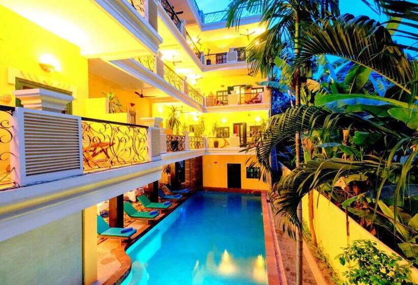 هتل Golden Banana Residence