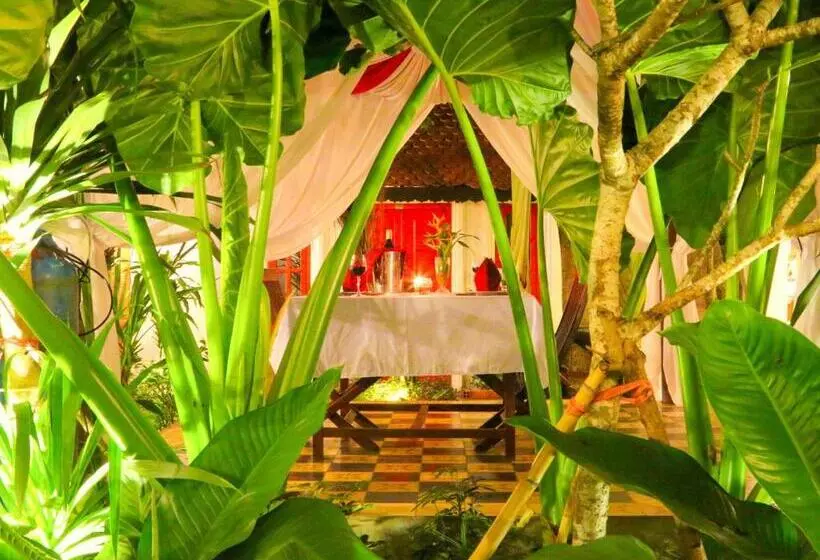 هتل Golden Banana Residence