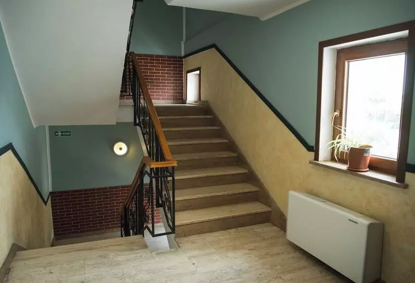 Hotelli Mbi Travel Inn