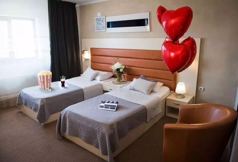 Hotelli Mbi Travel Inn