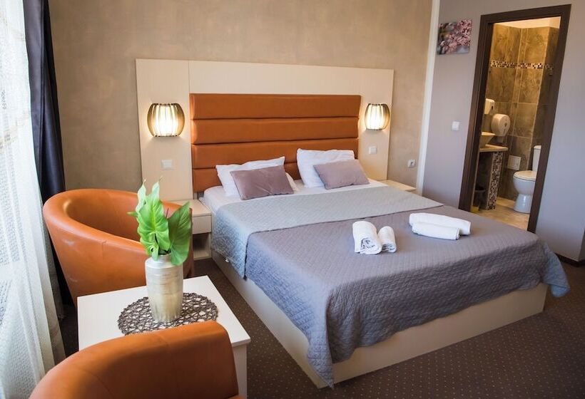 فندق Mbi Travel Inn