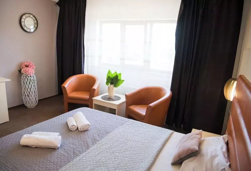 Hotelli Mbi Travel Inn