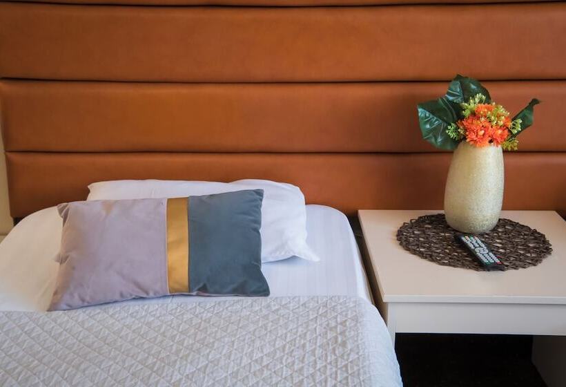 فندق Mbi Travel Inn