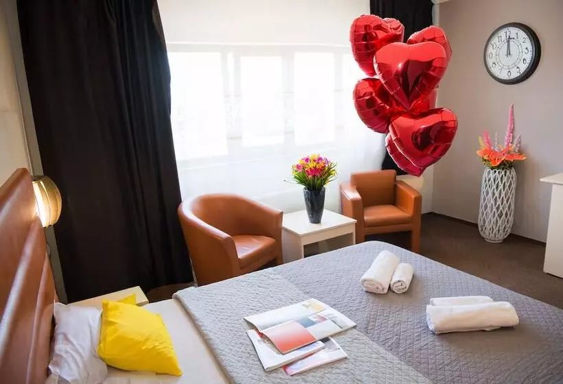 Hotelli Mbi Travel Inn