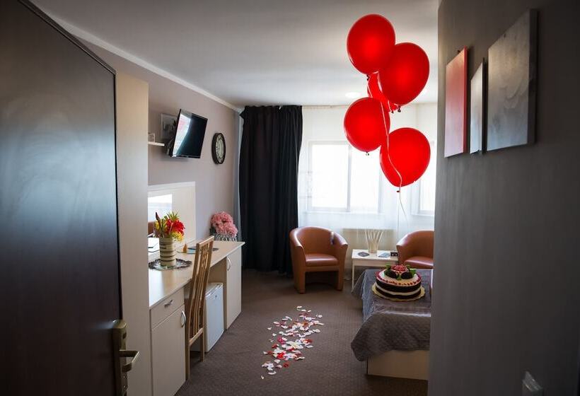 فندق Mbi Travel Inn