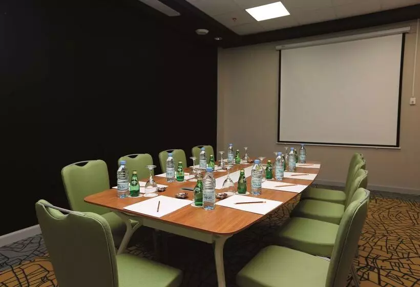 ホテル Park Inn By Radisson Najran