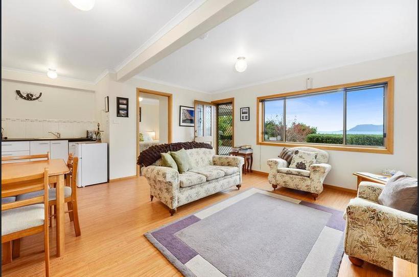 Maria Views Bed & Breakfast