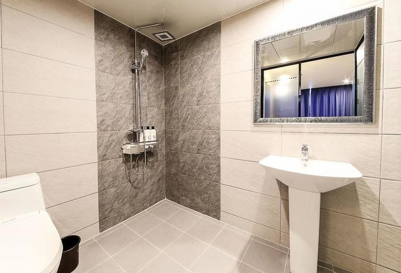 مُتل Busan Oncheonjang  Carino