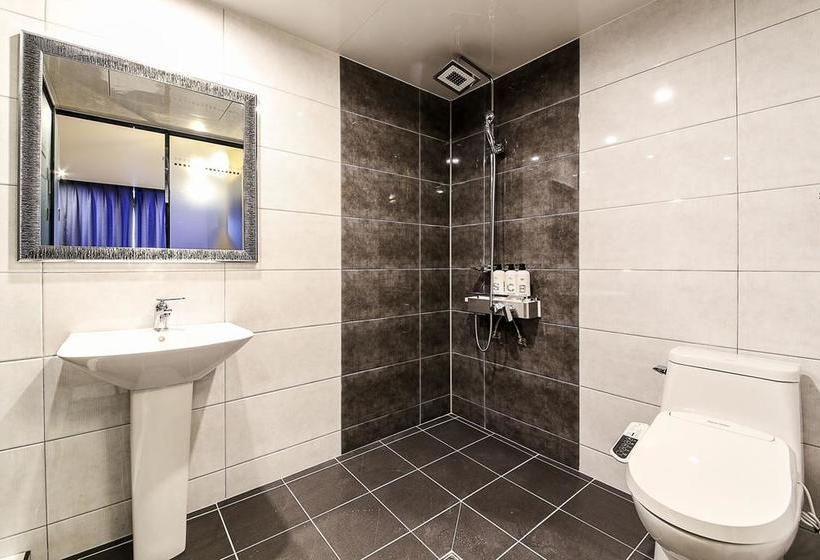 مُتل Busan Oncheonjang  Carino