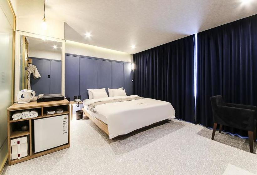 مُتل Busan Oncheonjang  Carino