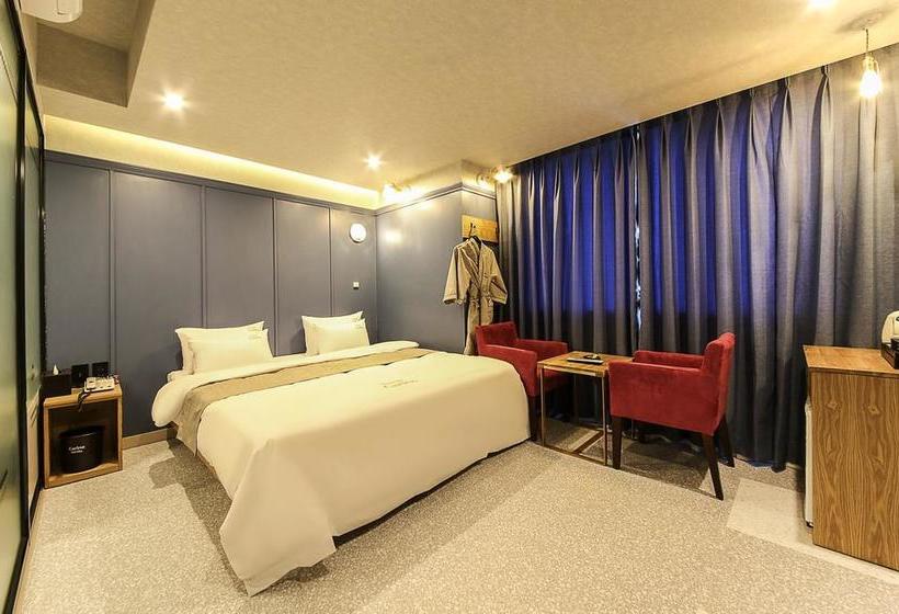 مُتل Busan Oncheonjang  Carino