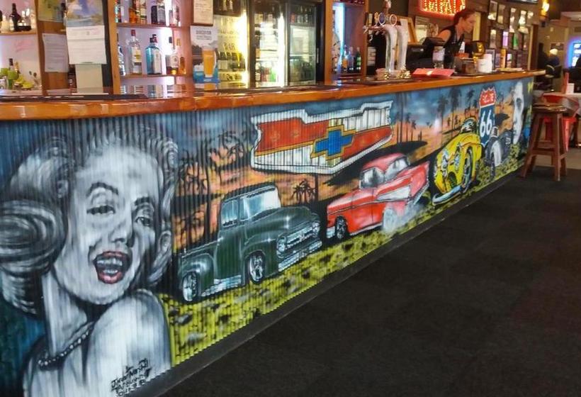 Talisman Hotel & Restaurant